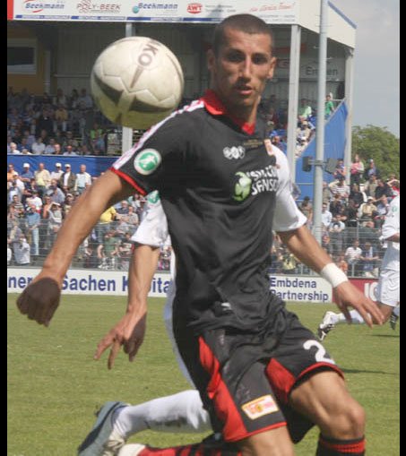 1. FC Union Berlin verlängert Vertrag mit Karim Benyamina