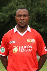 1. FC Union Berlin verlängert Vertrag mit Macchambes Younga-Mouhani