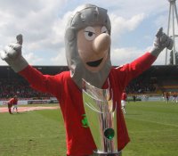 11 FREUNDE Fanfest am Samstag: Ritter Keule vs. Herthinho