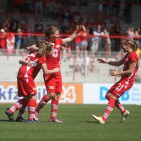 12. Frauenfußballfeiertag: Aufstiegsparty bei bestem Wetter