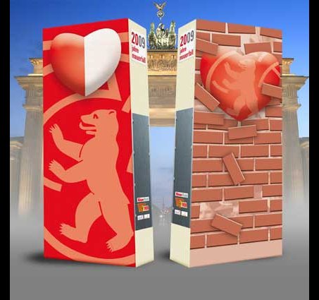 20 Jahre Mauerfall: Große Dominoaktion in Berlins Mitte - Union ist dabei!