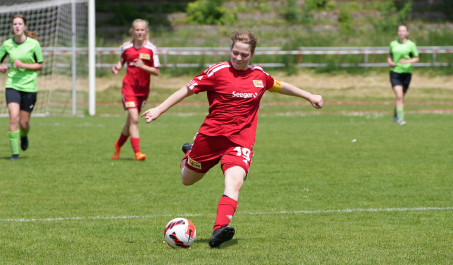 Angebot zum Probetraining für Nachwuchsfußballerinnen