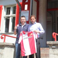 Ansturm reißt nicht ab: Martin Blankenburg kauft 5.000. Dauerkarte