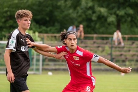 B-Junioren siegen beim Halleschen FC
