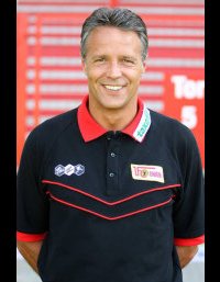 Cheftrainer Uwe Neuhaus im Exklusiv-Interview: &quot;Kein Platz zum Träumen&quot;