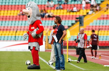 Christian Arbeit and Ritter keule as Union were in the 3. Liga, when all of this seemed impossible. 