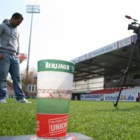 Countdown: Becher-Auktion zugunsten von Viva con Agua endet heute