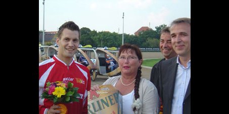 Das erste 1. FC Union-Trabrennen & Benny Koch siegt beim Velotaxirennen