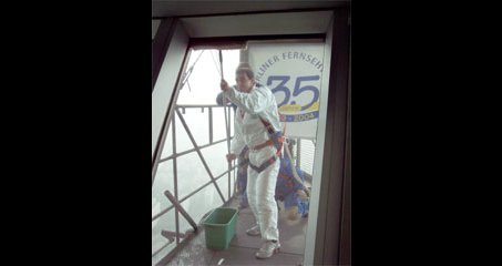 Dian Popov putzte Fernsehturm