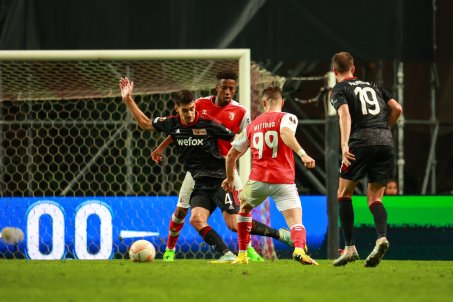 Diogo Leite, all out of luck. 