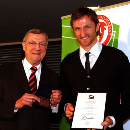 Dominic Peitz erhält die Fair-Play-Plakette der Deutschen Olympischen Gesellschaft