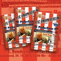 Druckfrisches Programmheft: Einstimmen auf das Duell mit Paderborn 