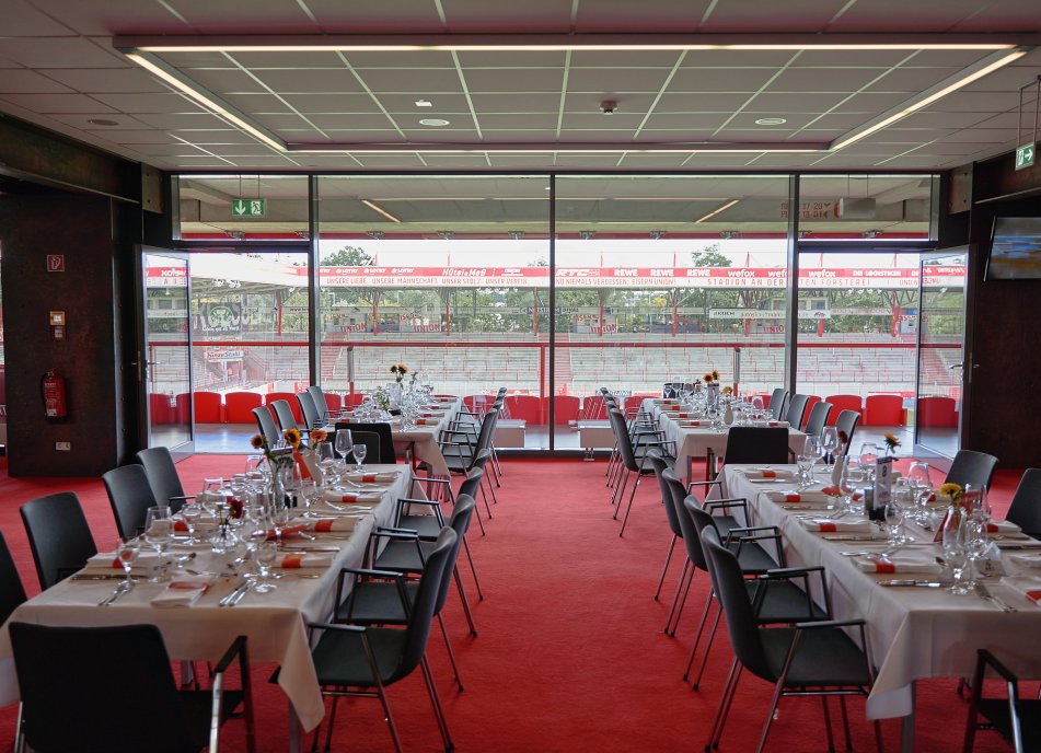 Eisern Lounge_03.jpg