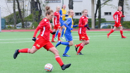Eiserne Ladies beim SFC Stern 1900 zu Gast