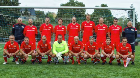 Eiserne Legenden starten in Hallensaison