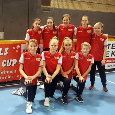 Erfolgreiche Teilnahme am Girls-Snow-Cup und der Hallenendrunde