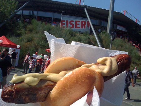 Erlebnisbericht: Wenn Hamburger Bratwurst essen