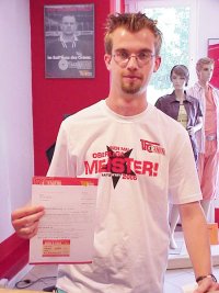 Erste Dauerkarte für die neue Saison verkauft