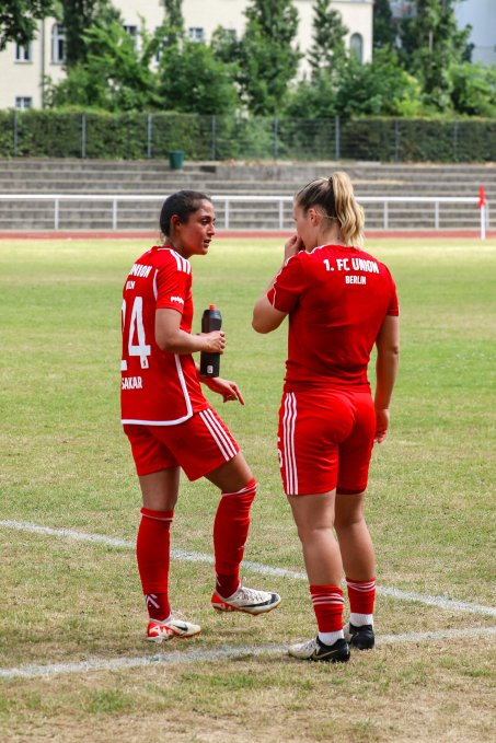 Fatma Sakar quickly established herself as a tireless, ever-present fixture on Union's right-hand side