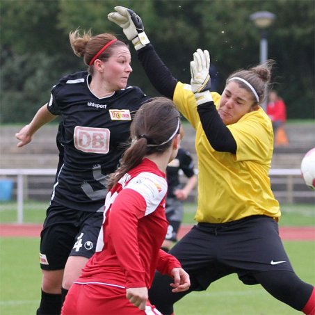 Frauenteam mit Unentschieden gegen Al Dersimspor