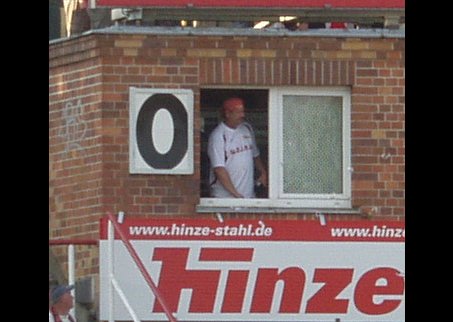 Für 264 EUR im Anzeigehäuschen