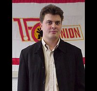 Geschäftsführer Hofmann verlängert Vertrag