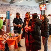 Kick & Work_1NS07331 (1).jpg