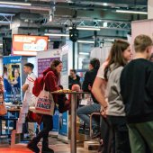 Kick & Work_1NS07386 (1).jpg