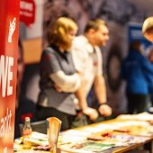 Kick & Work_1NS07398.jpg