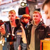 Kick & Work_1NS07521.jpg