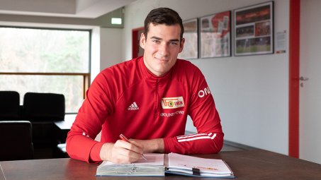 Lennart Moser verlängert und geht nach Klagenfurt