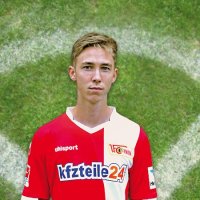 Leonard Koch erhält Profivertrag