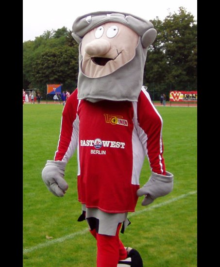 Lockerer 9:0-Sieg zur Feier des Tages in Spandau