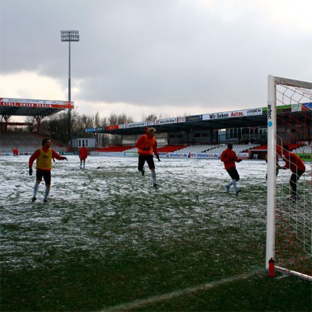 Löwen im Schneegestöber - Hinrunden-Finale im Stadion An der Alten Försterei