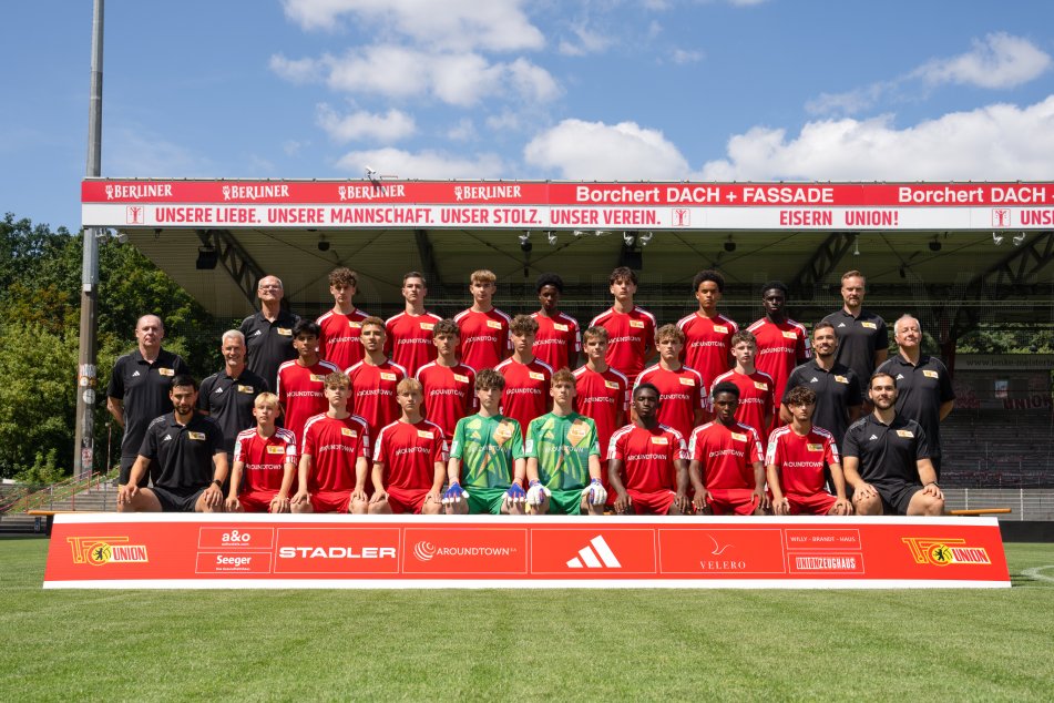 Mannschaftsfoto_U17-2.jpg