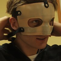 Nach Nasenbeinbruch: AFTV beim „Werkunterricht“ mit Dominic Peitz