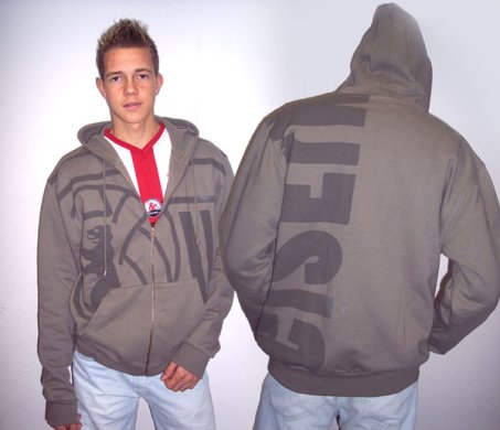 Neue Sweats und 8:0-DVDs sind da