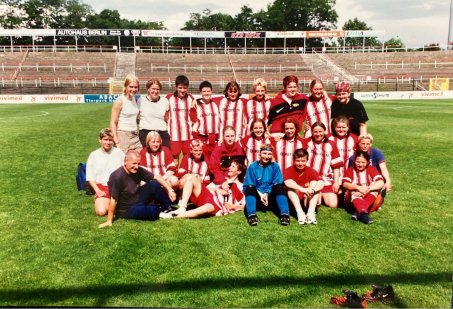 Poese with her team-mates at the still un-roofed Alte Försterei, back when women's football occupied a different world. 