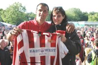 Rekord-Erlös aus Trikotversteigerungen