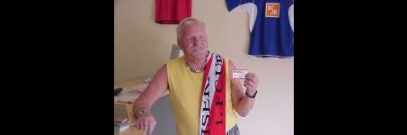 Rudi Huth holte sich die 1.000. Dauerkarte