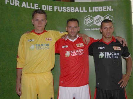 Schick zum Regensburg-Spiel: DYF-Teamsportkollektion zum halben Preis!