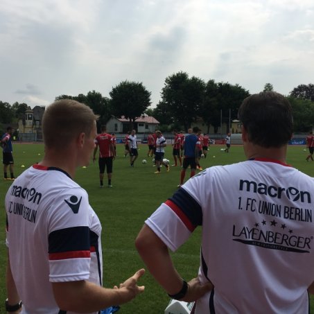 Schwitzen in der Hitze: Zweiter Tag im Trainingslager