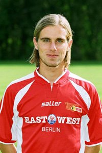 Sebastian Bönig muss pausieren, Okuyama genäht