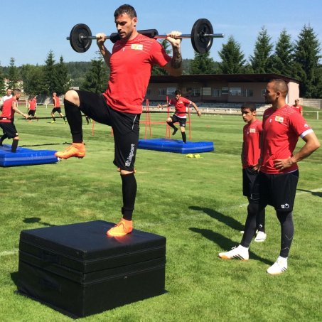 Sommer, Sonne... Kraftkreis: Hartes Training und eine Überraschung