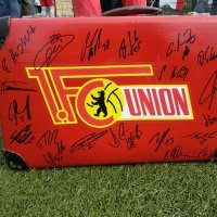 Sportlich integrativ: Fliegender Koffer spielte gegen Bewohner des Ulmenhofes