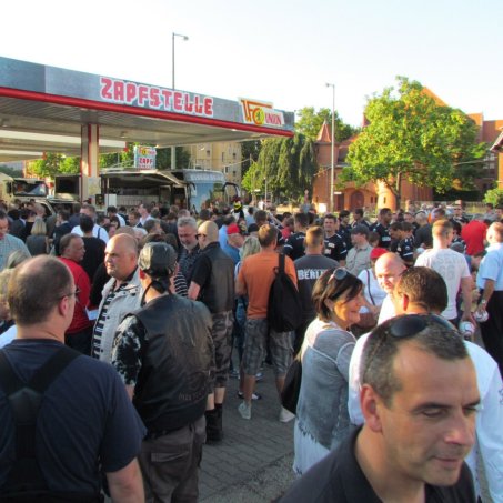 TOTAL und der 1. FC Union Berlin eröffnen die „härteste“ Tankstelle Berlins