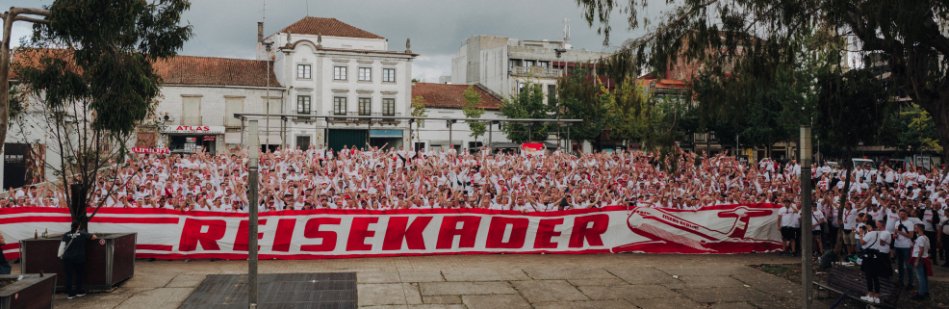 The Unioner came from every corner, from all over the city. but they marched to the ground as one. 