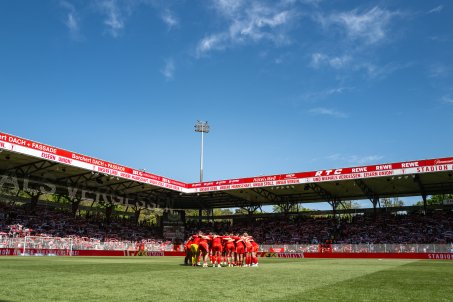 The finest of stages. Over 12,000 people filled the Alte Försterei for the return match against Hertha BSC