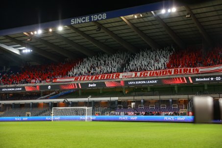 They sung until the bitter end. The Reisekader's last waltz in Anderlecht