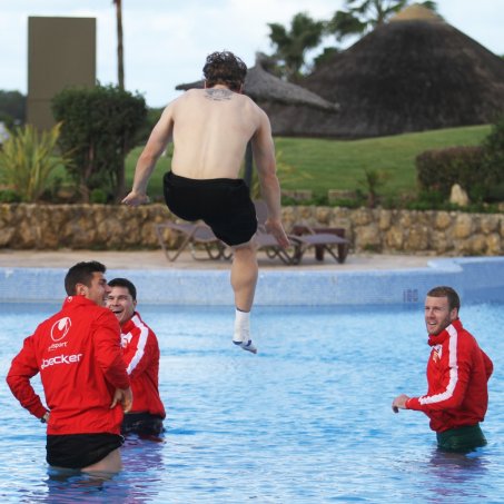 Trainingslager Tag 5: Wiegenfest und ein lautes „Platsch“